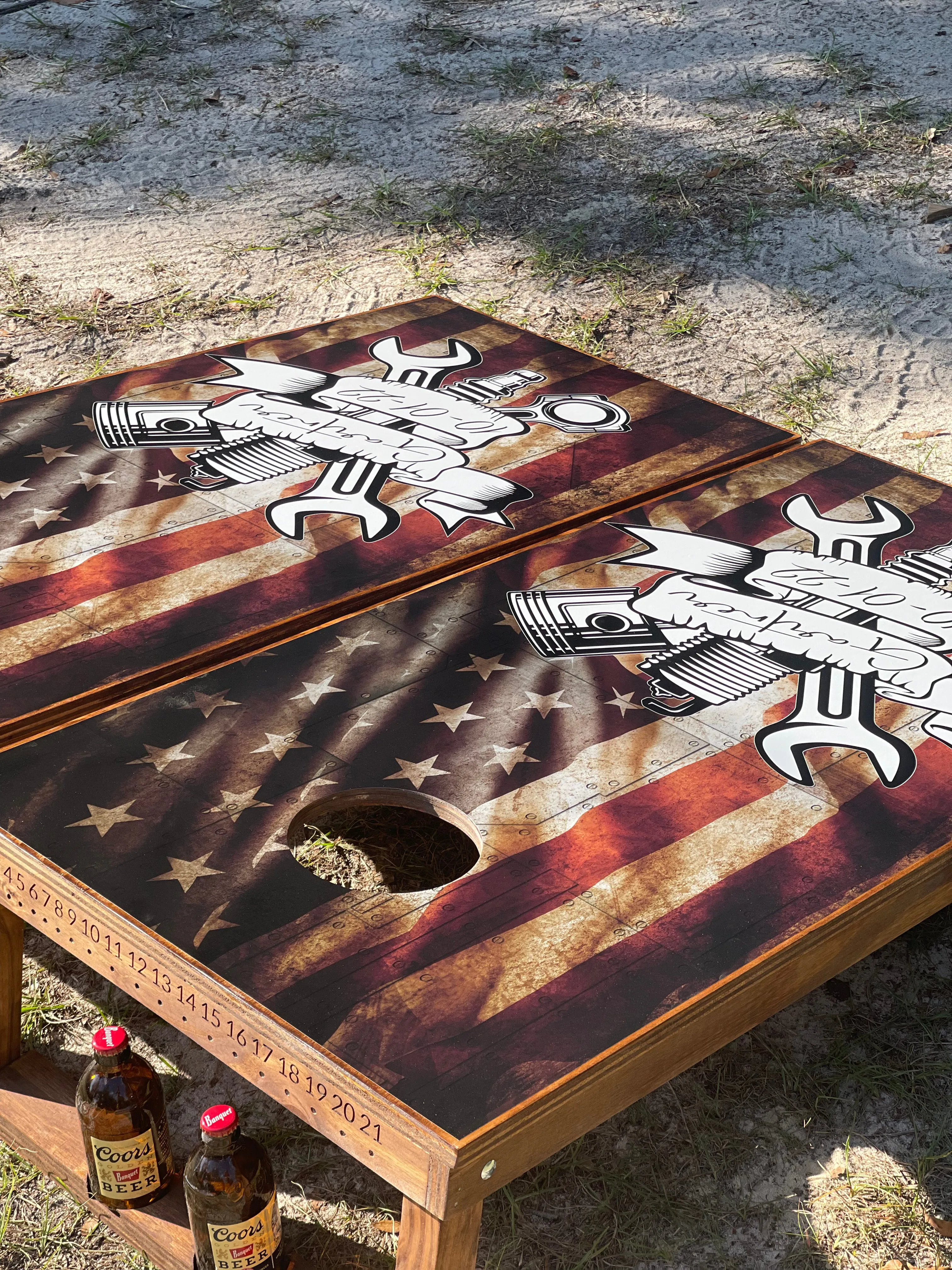 Mechanic Flag Cornhole Set With Bean Bags