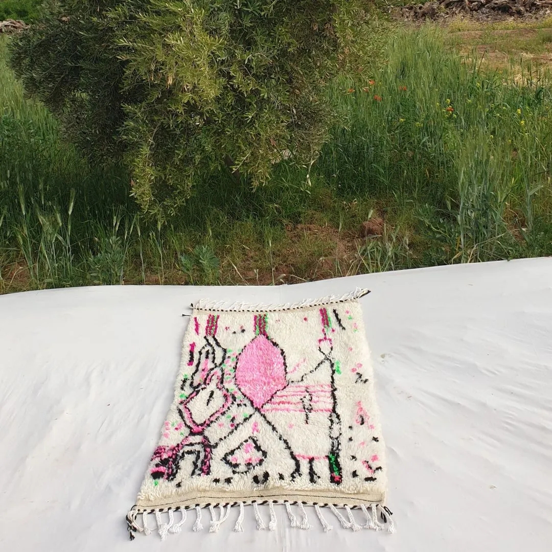 Milusha - Moroccan Rug 3x5 White Azilal  | Authentic Handmade Berber Moroccan Bedroom Rug | 150x91 cm | 4'92x3 ft