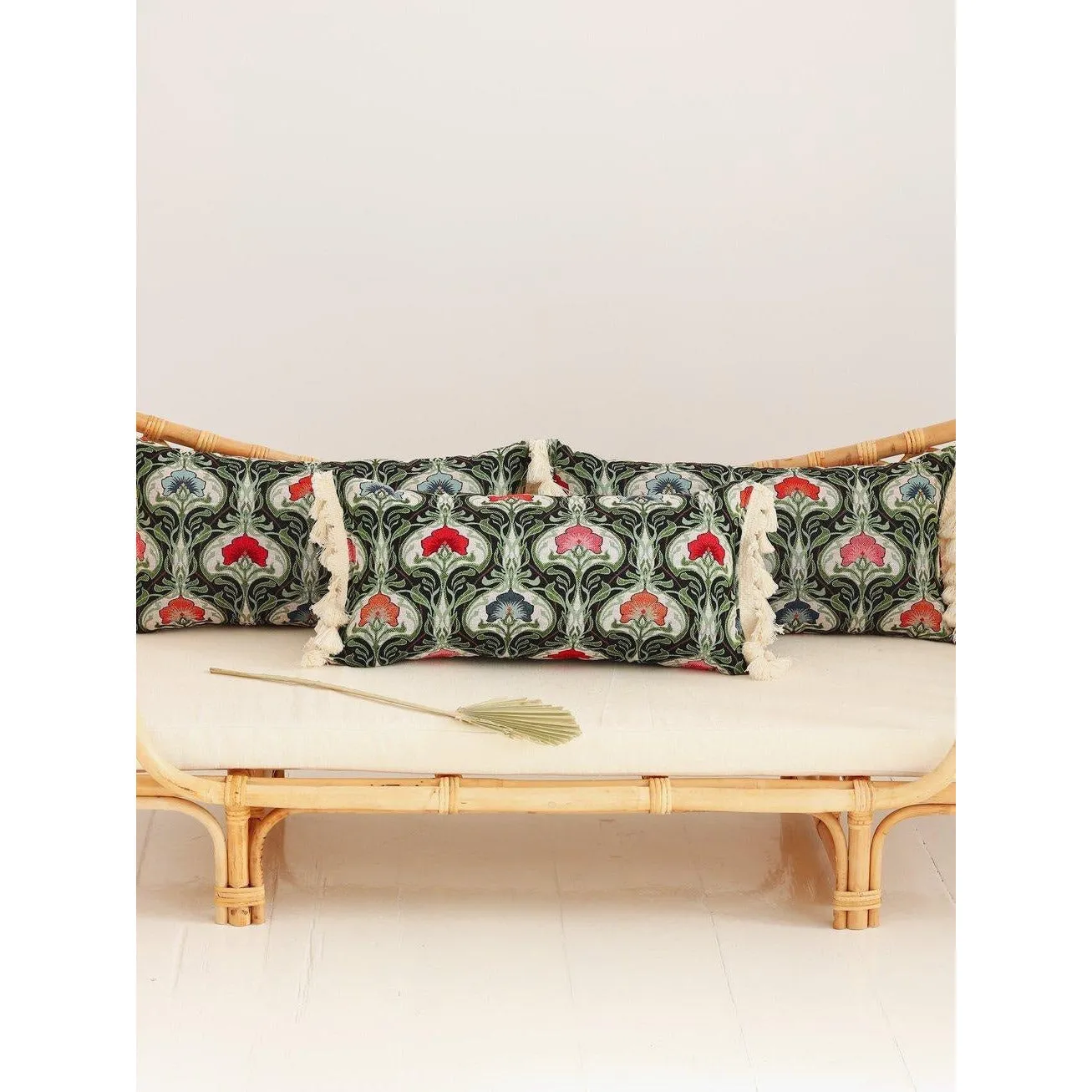 "Green medusa" Pillow with fringe